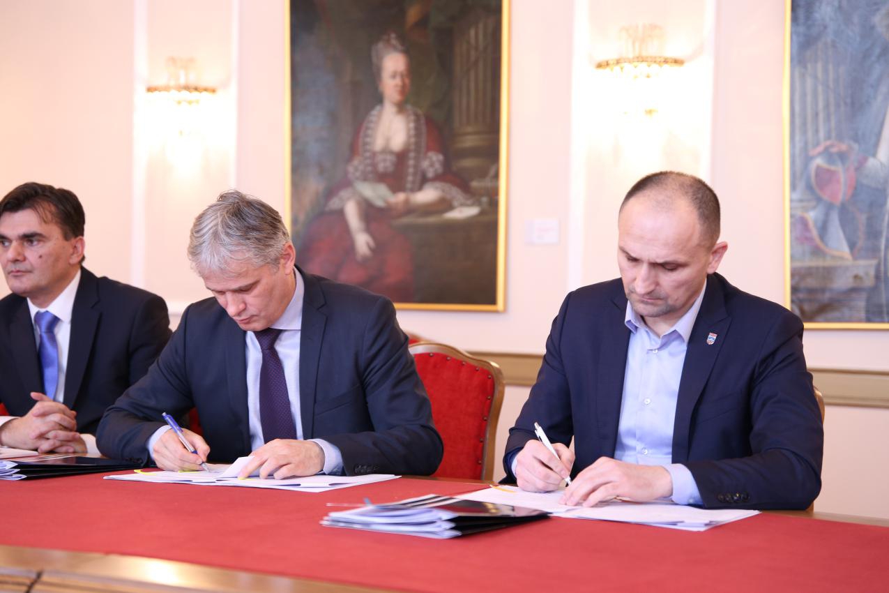 Potpisani novi ugovori za izgradnju sustava navodnjavanja