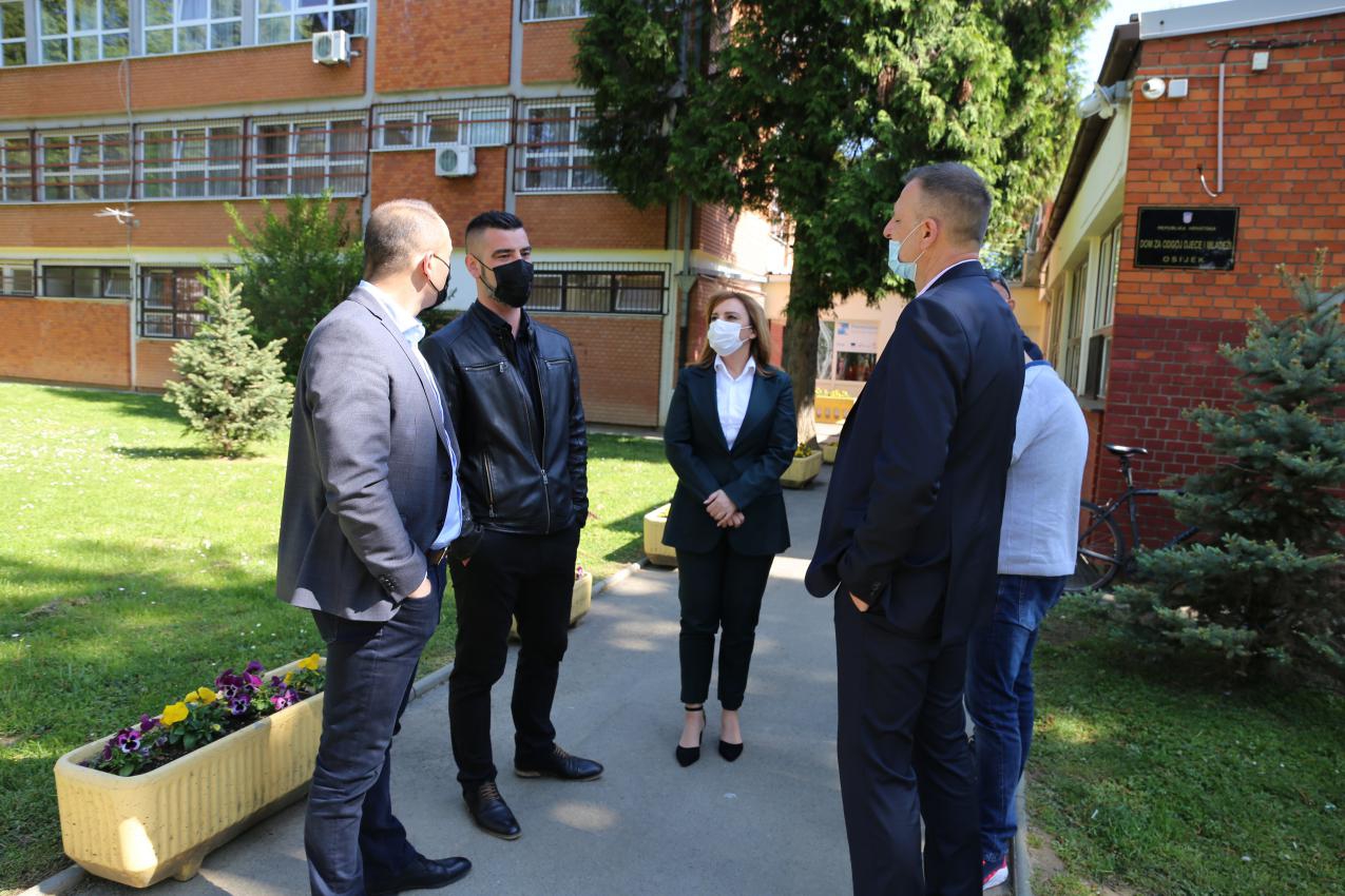 Županija pomogla obnovu dvorane Doma za odgoj djece i mladeži