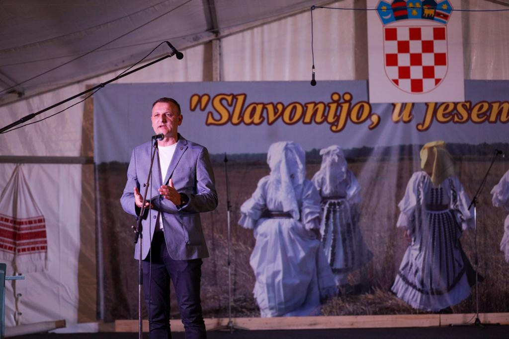 Slavonijo, u jesen si zlatna!