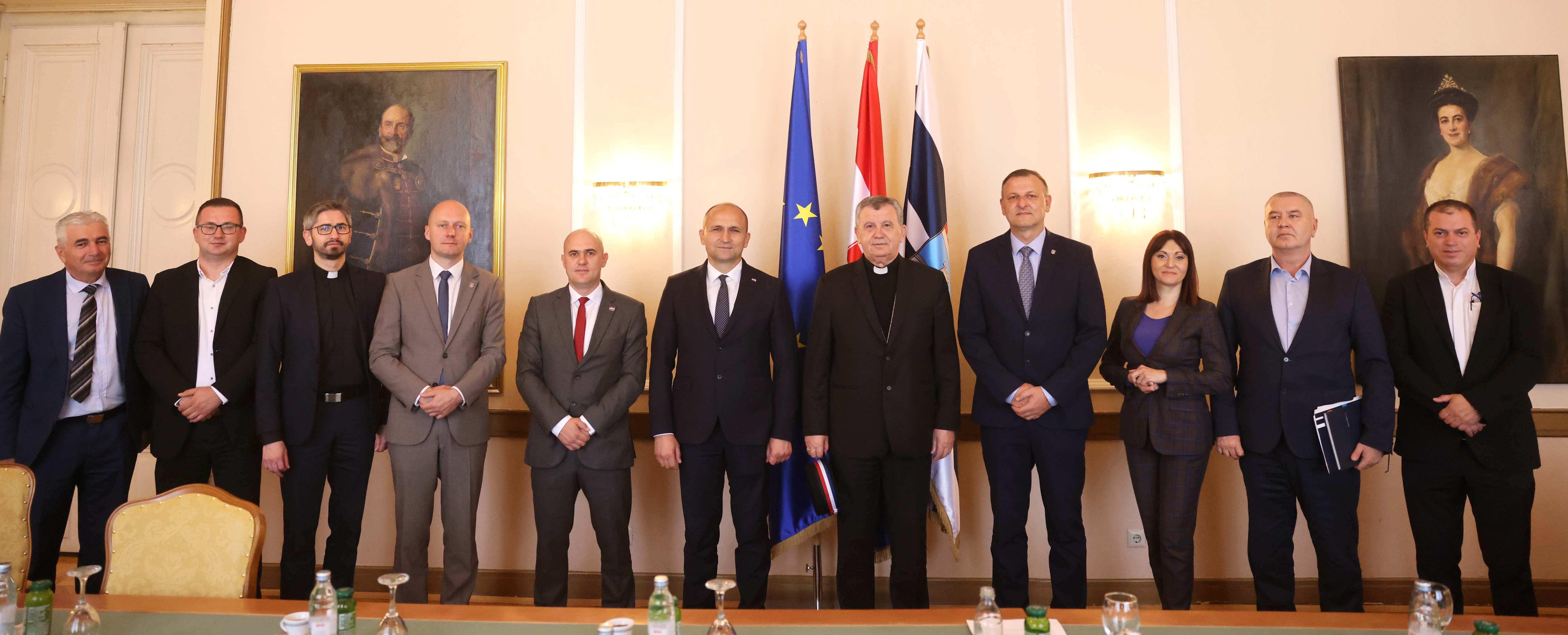 Osječko-baranjska županija nastavlja podržavati opstojnost Hrvata izvan domovine