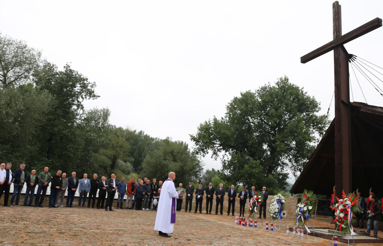 Obilježeni Dan pobjede i domovinske zahvalnosti i Dan hrvatskih branitelja