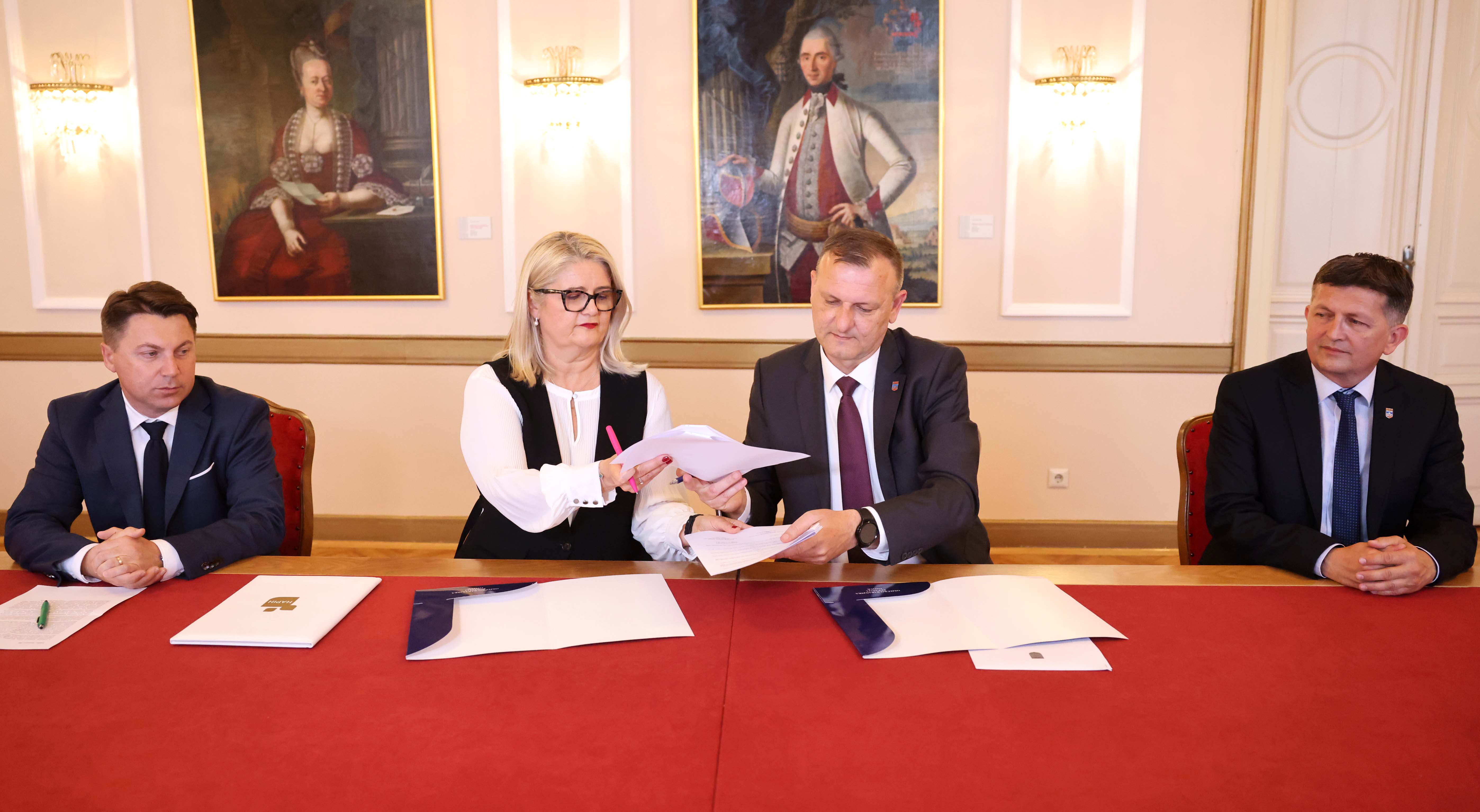 Partnerstvo Županije i HAPIH-a u razvoju proizvodnje voća i povrća