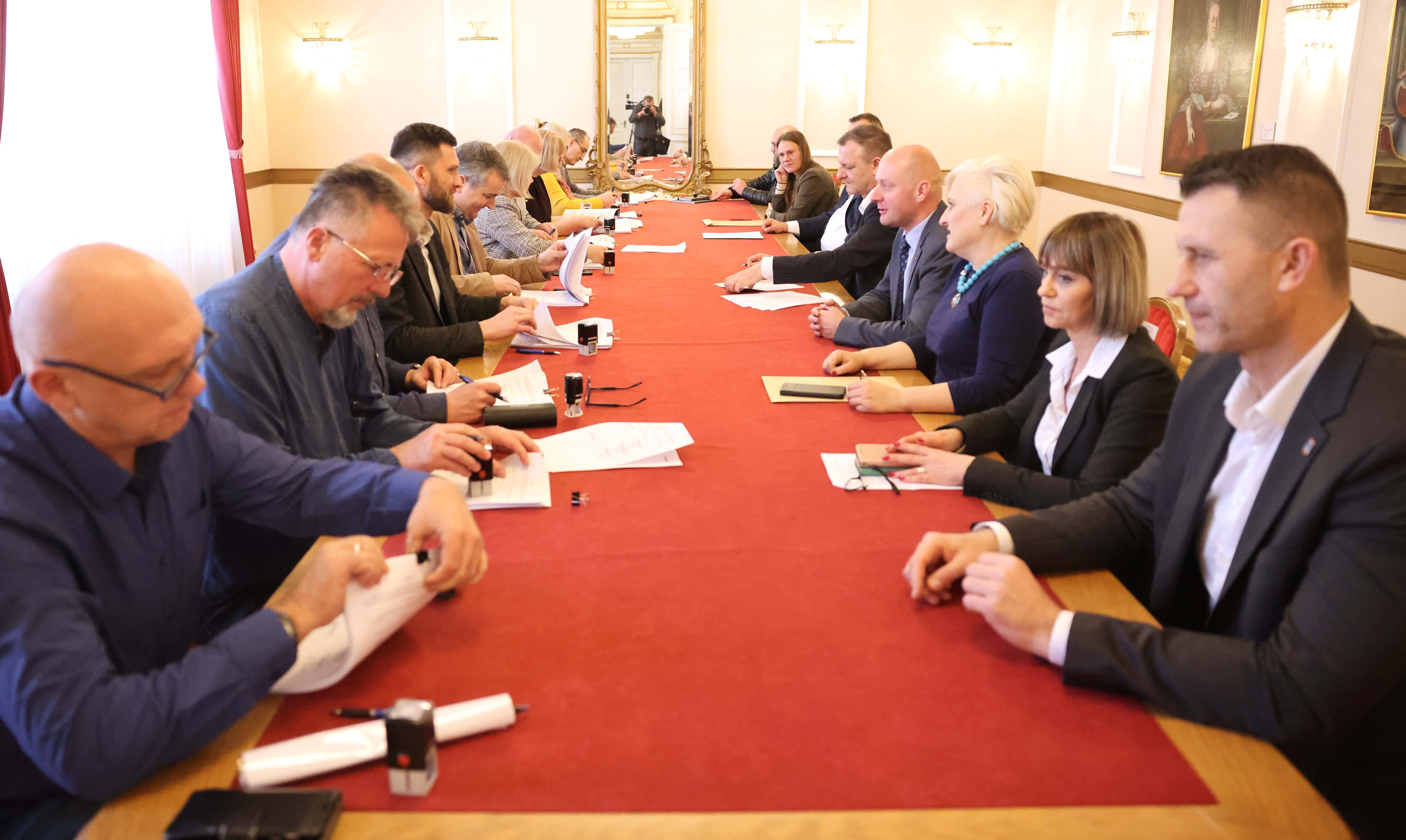 Za 10 škola u projektu cjelodnevne nastave ugovoreni radovi vrijedni više od 800.000 eura