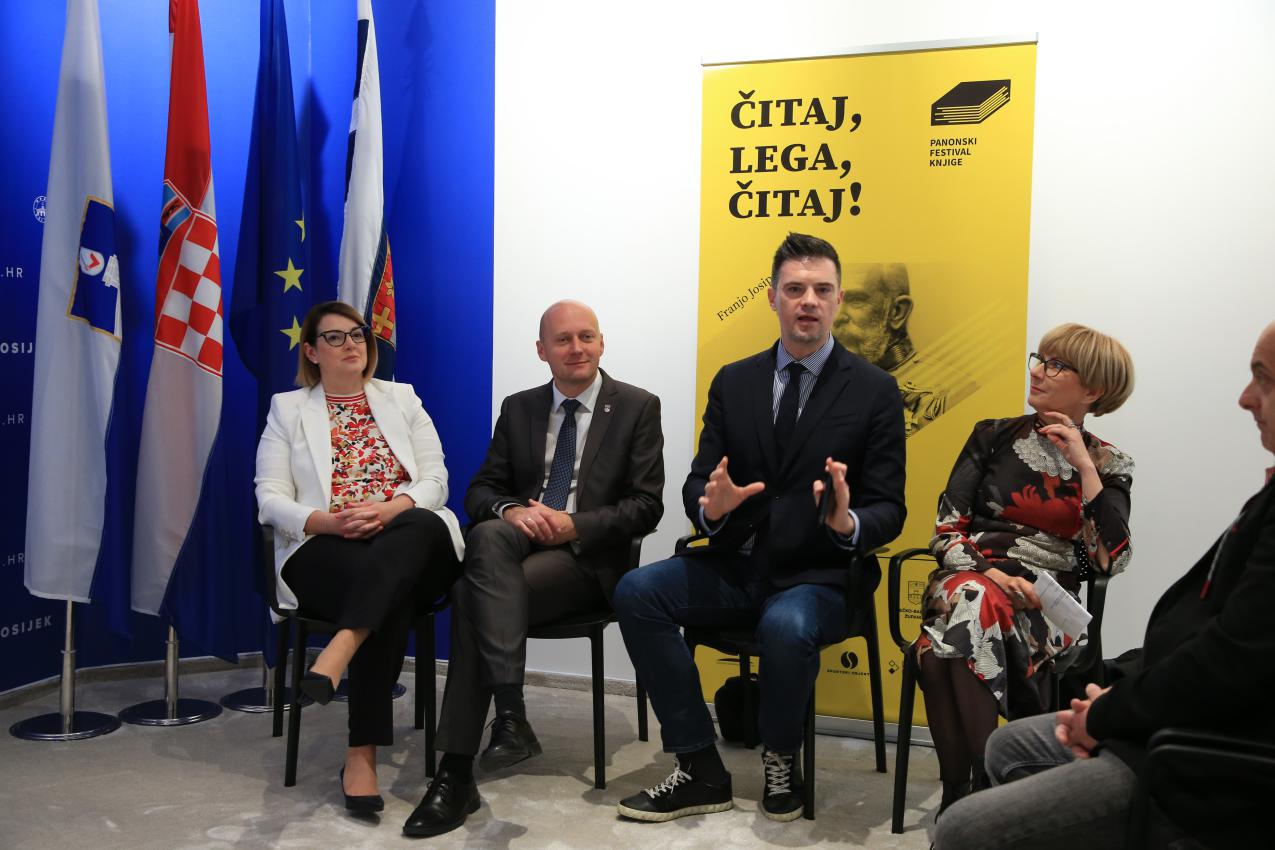 „Čitaj, lega, čitaj“ na Panonskom festivalu knjige u Osijeku