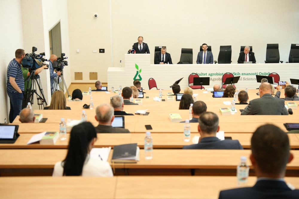 Župan Ivan Anušić: Realizirat ćemo sve planirane projekte