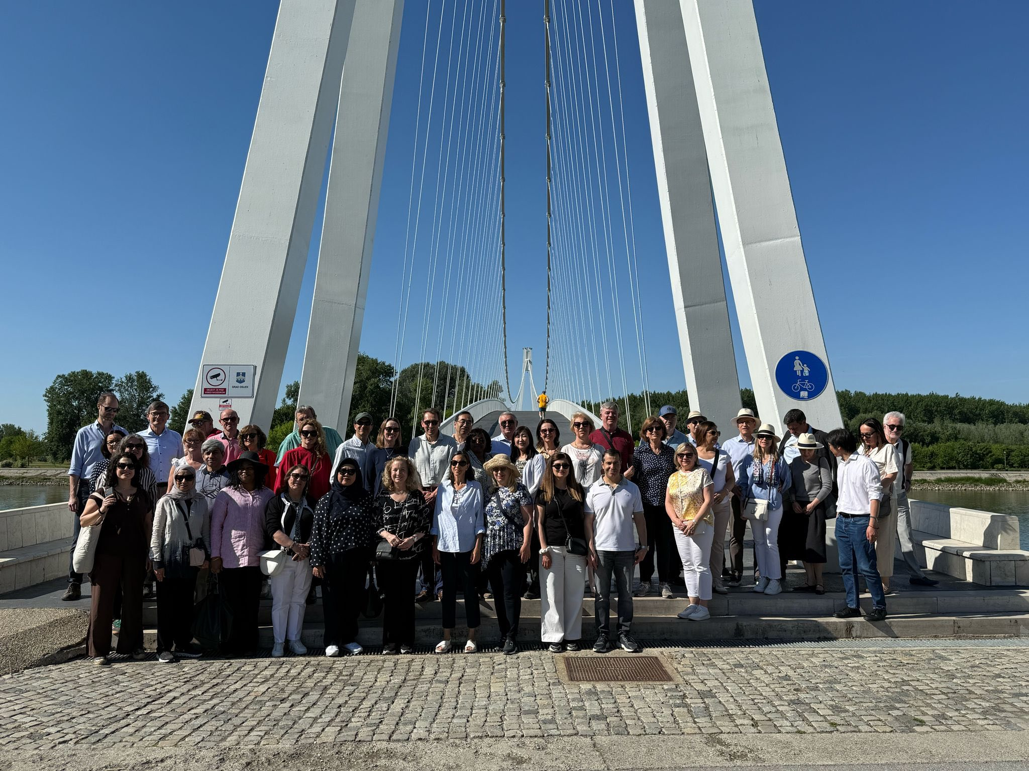 Članovi diplomatskog zbora posjetili Osječko-baranjsku županiju