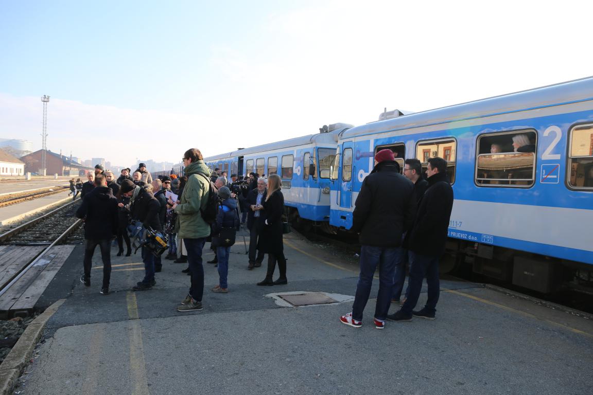Nakon četiri godine pokrenuta željeznička linija Osijek - Pečuh