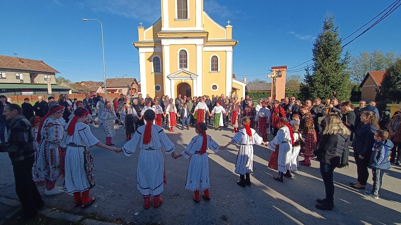 100 godina Župe u Baranjskom Petrovom Selu