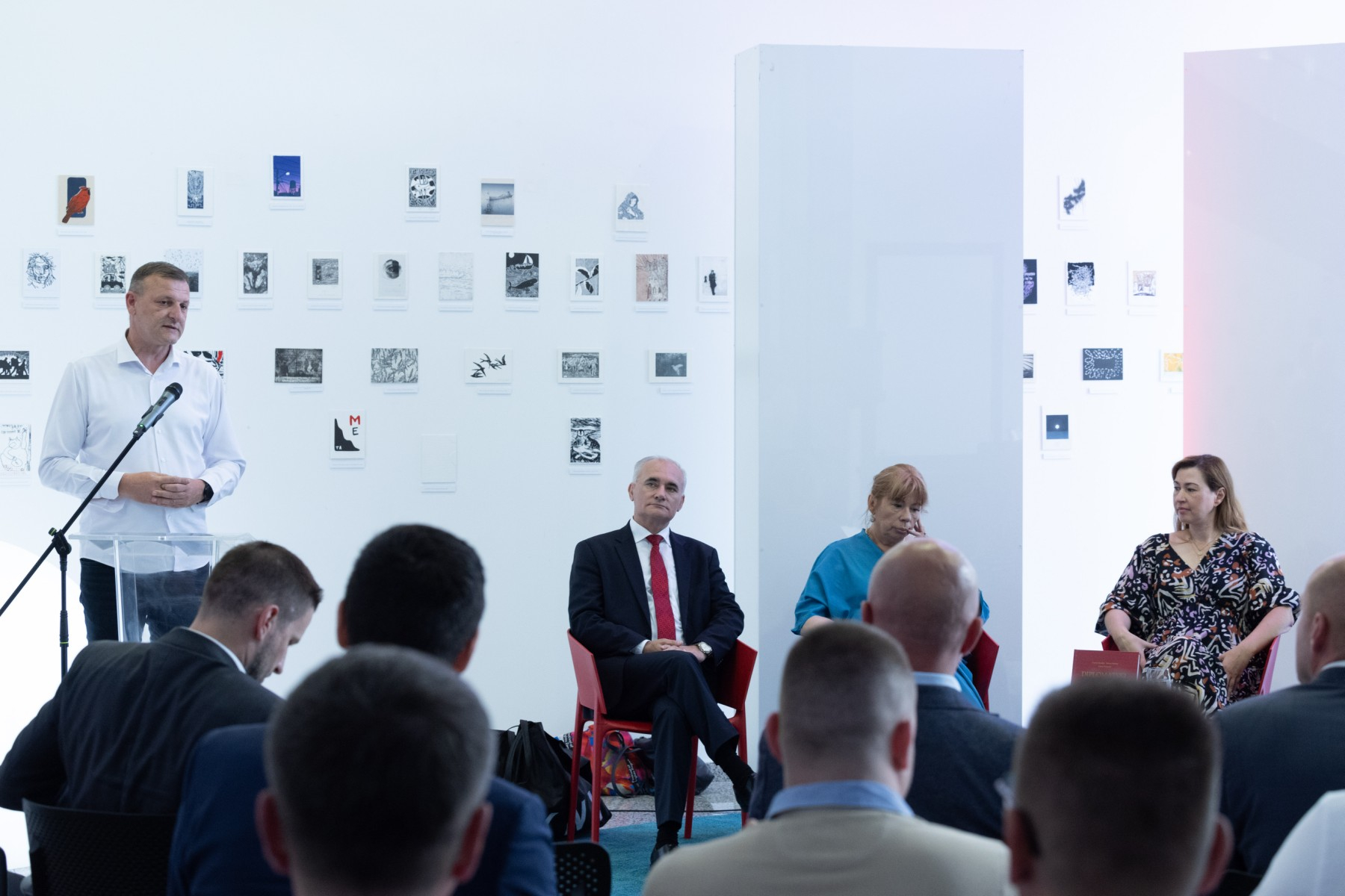 Osječka promocija knjige "Diplomatski pečat - sasvim osobno"