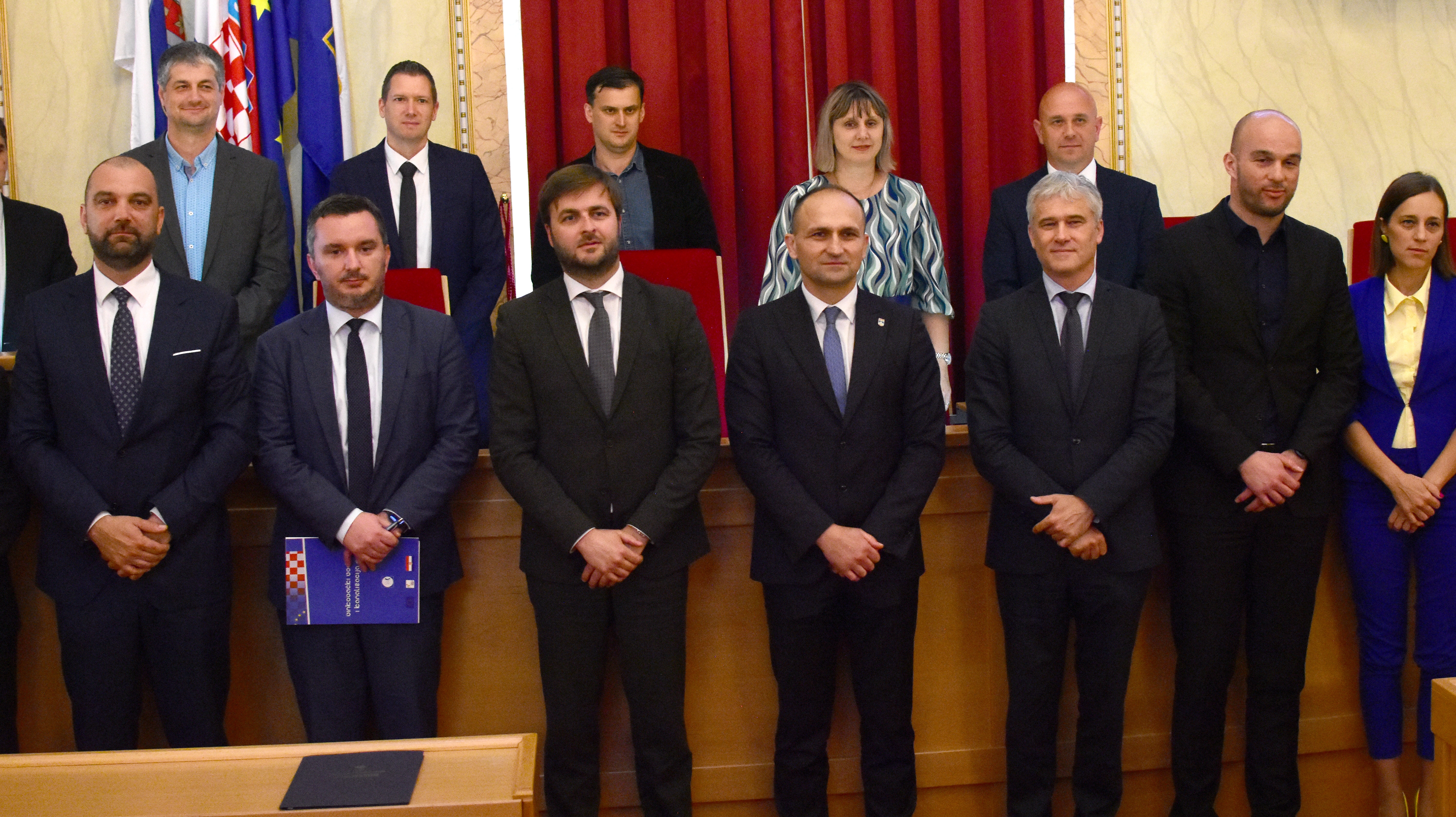 Potpisano osam ugovora vrijednih gotovo 100 milijuna kuna