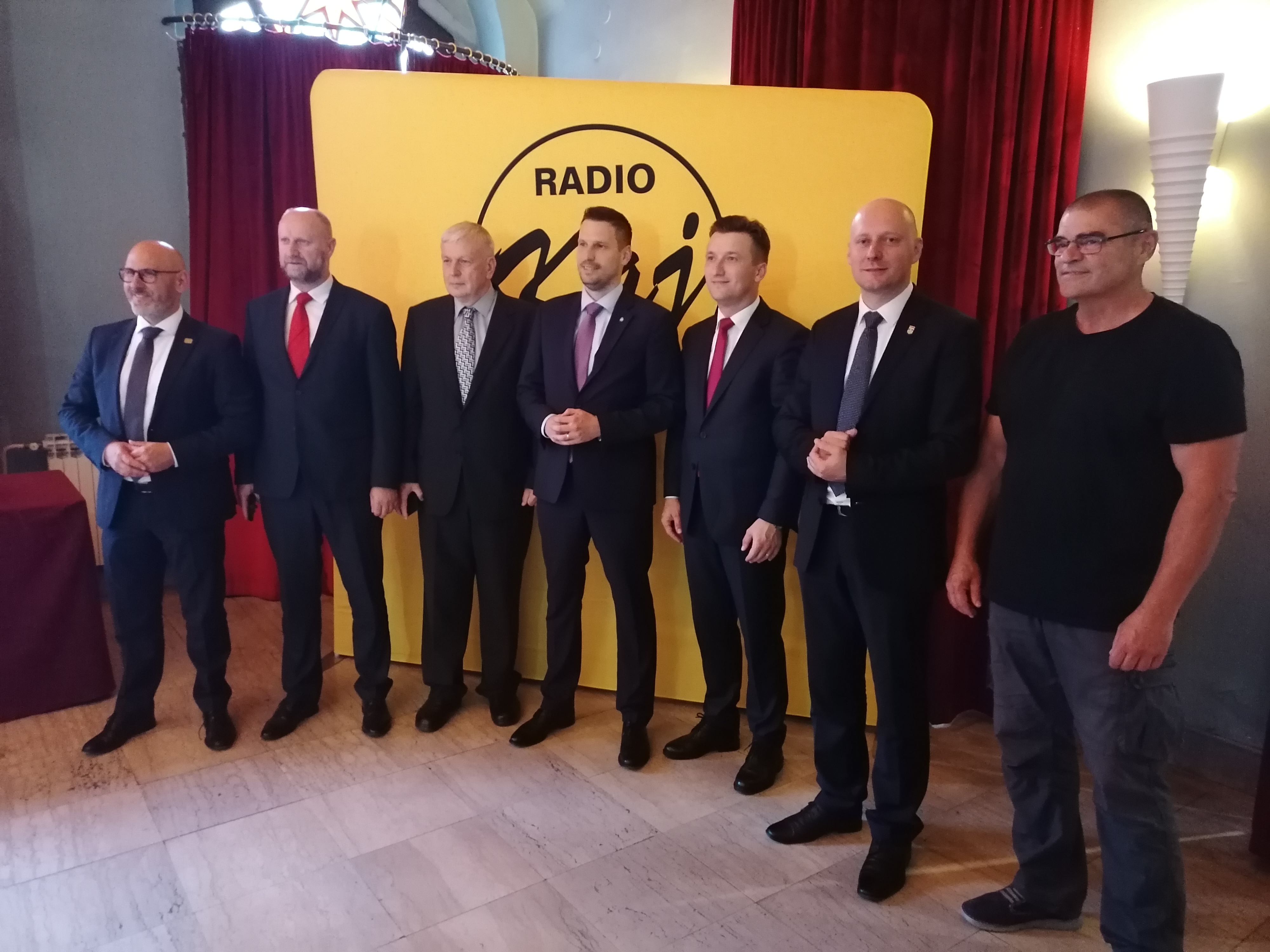Svečani koncert kajkavskih popevki u osječkom HNK-u