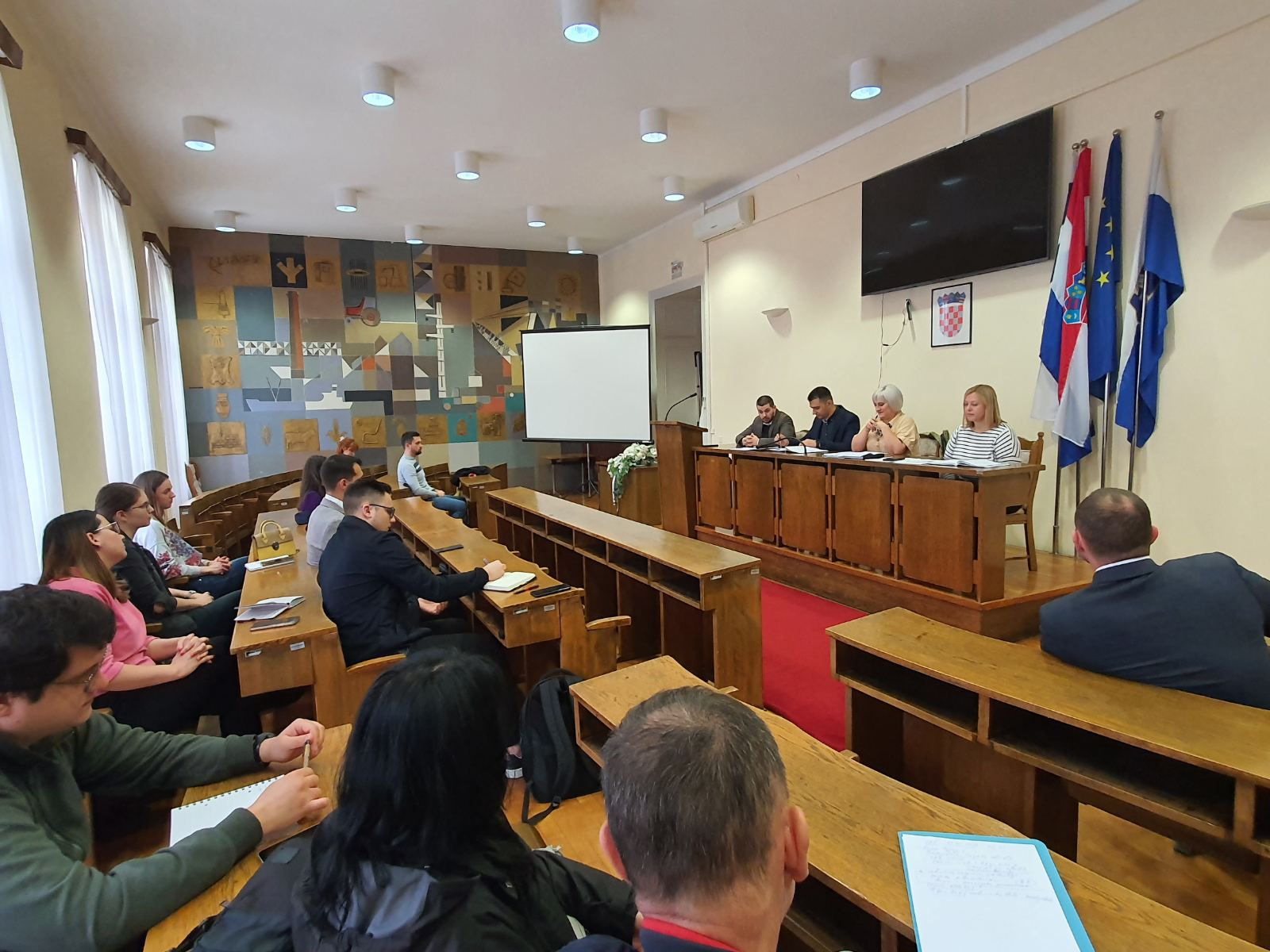 Program za mlade na razini Osječko-baranjske županije