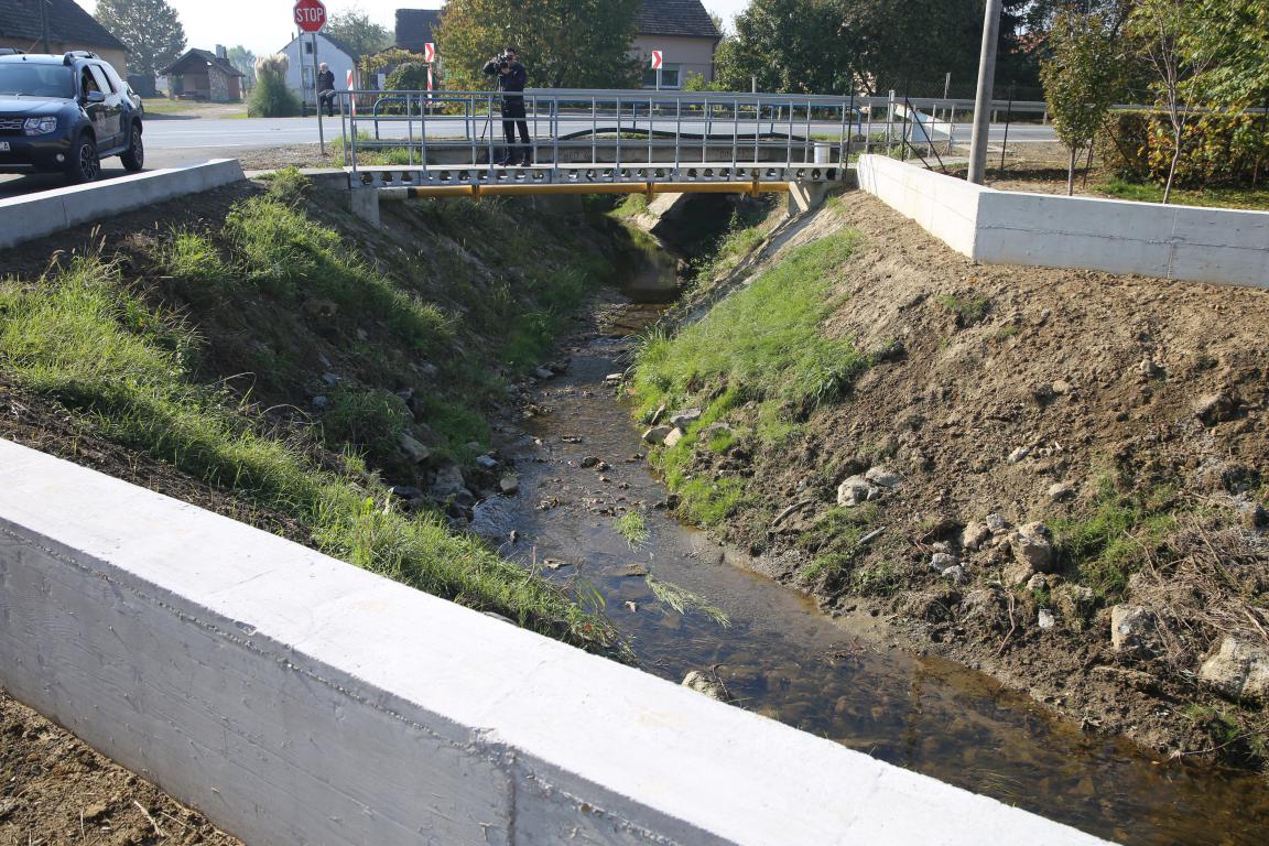 Izgrađen dio betonskog nasipa na potoku Bukvik spriječit će štete od poplava u Donjoj Motičini