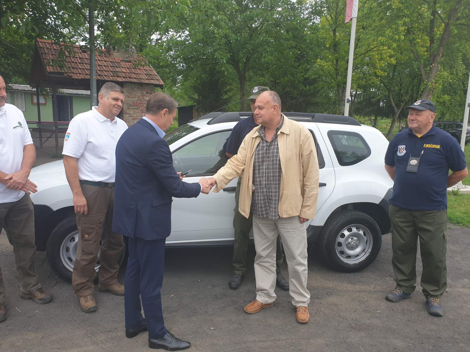 Javna ustanova darovala automobil za nadzor ribočuvarskog područja