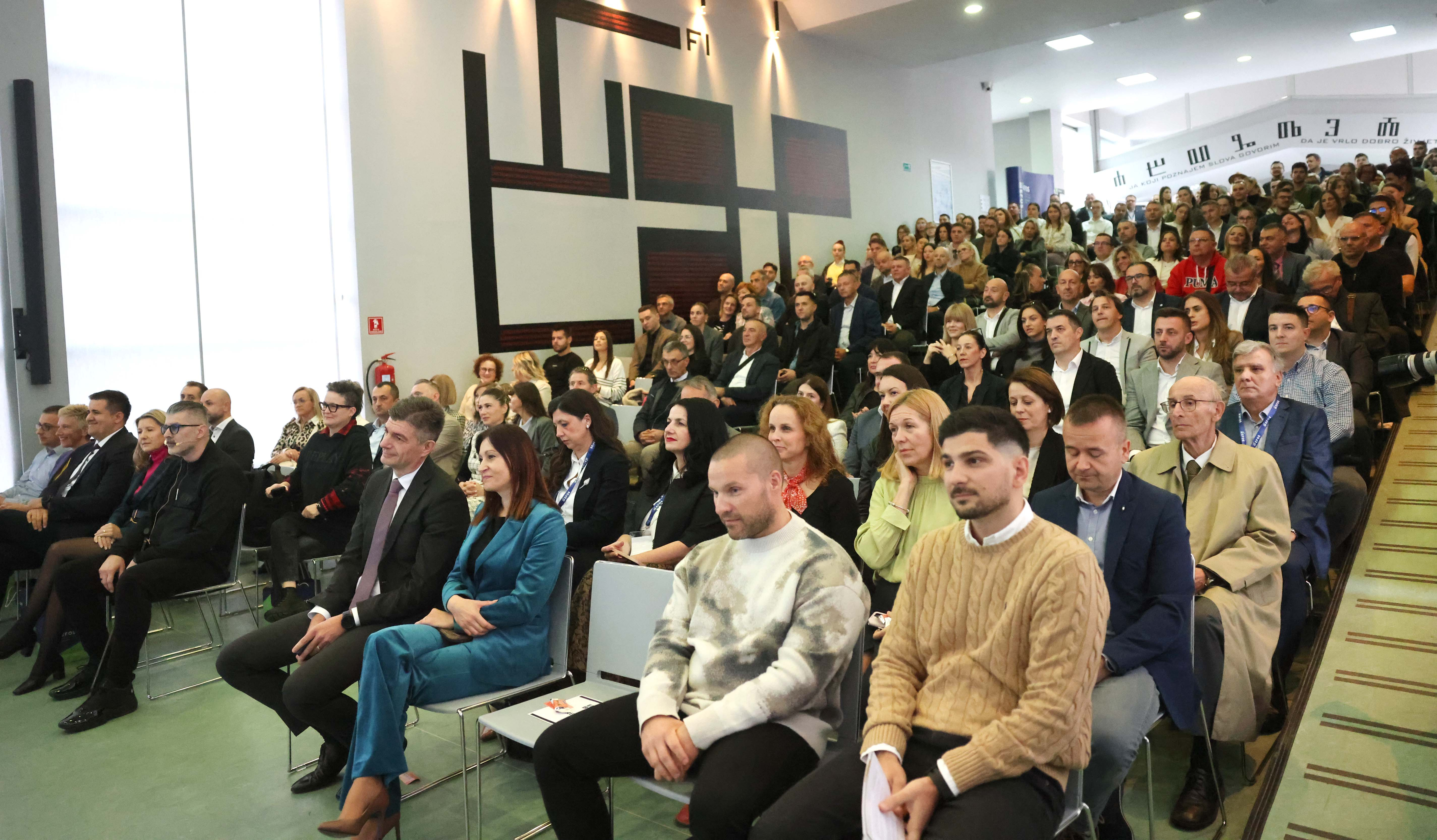 Umjetna inteligencija kao središnja tema drugog Bussines foruma na EFOS-u