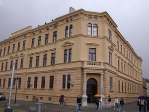 Obnovljena zgrada III. gimnazije